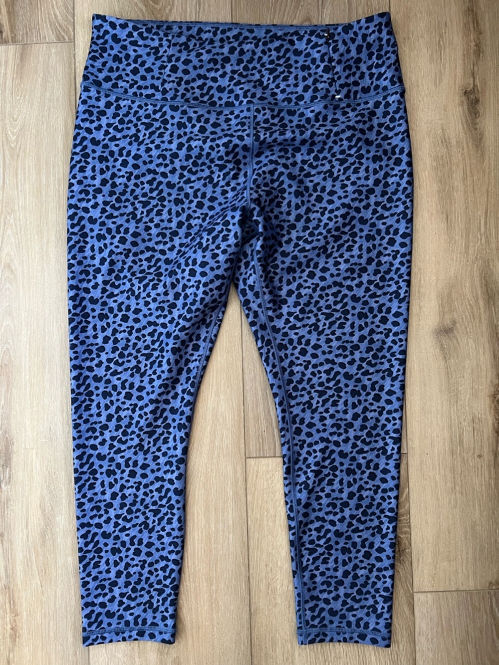 CALIA By Carrie Underwood Essential 7/8 Leggings EUC - Picture 3 of 9